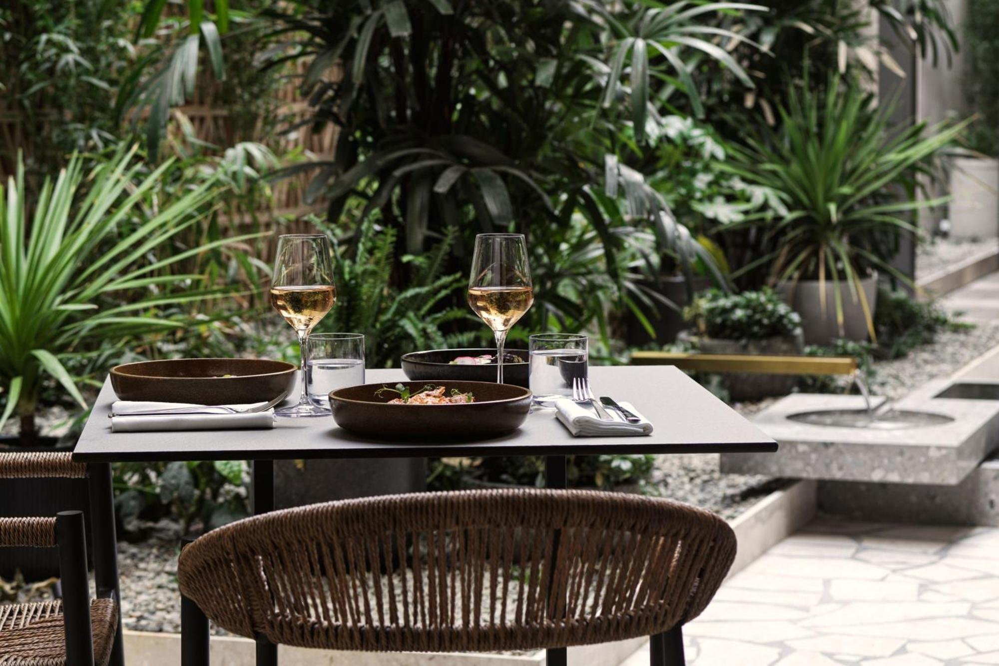 Hotel Monasty, Thessaloniki, Autograph Collection Exteriér fotografie The restaurant's garden
