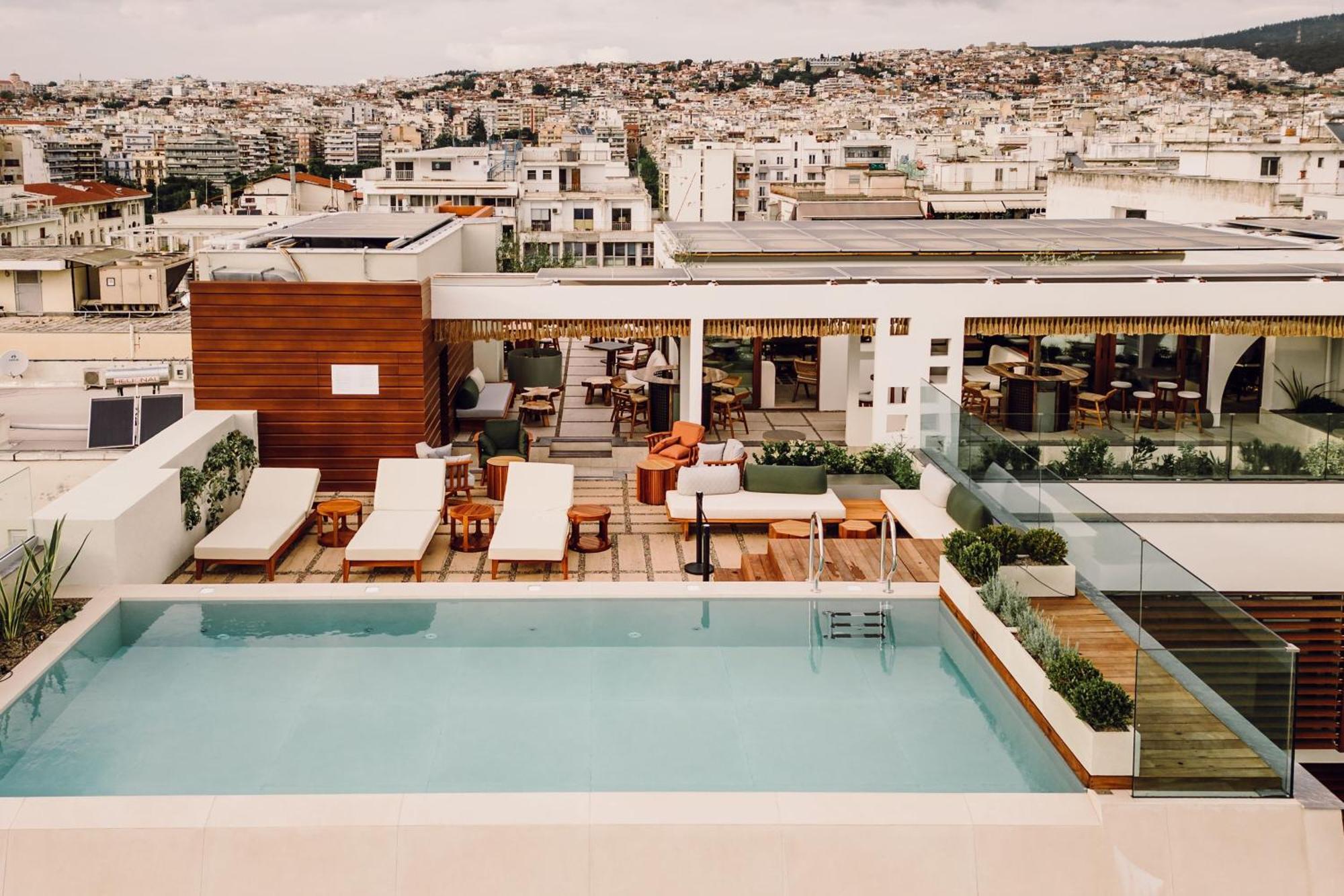 Hotel Monasty, Thessaloniki, Autograph Collection Exteriér fotografie The hotel's rooftop pool