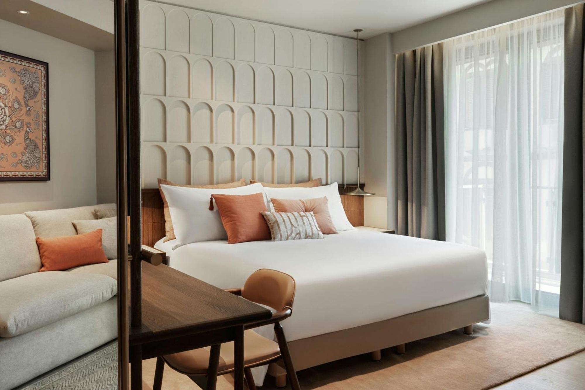 Hotel Monasty, Thessaloniki, Autograph Collection Exteriér fotografie A bedroom at the hotel