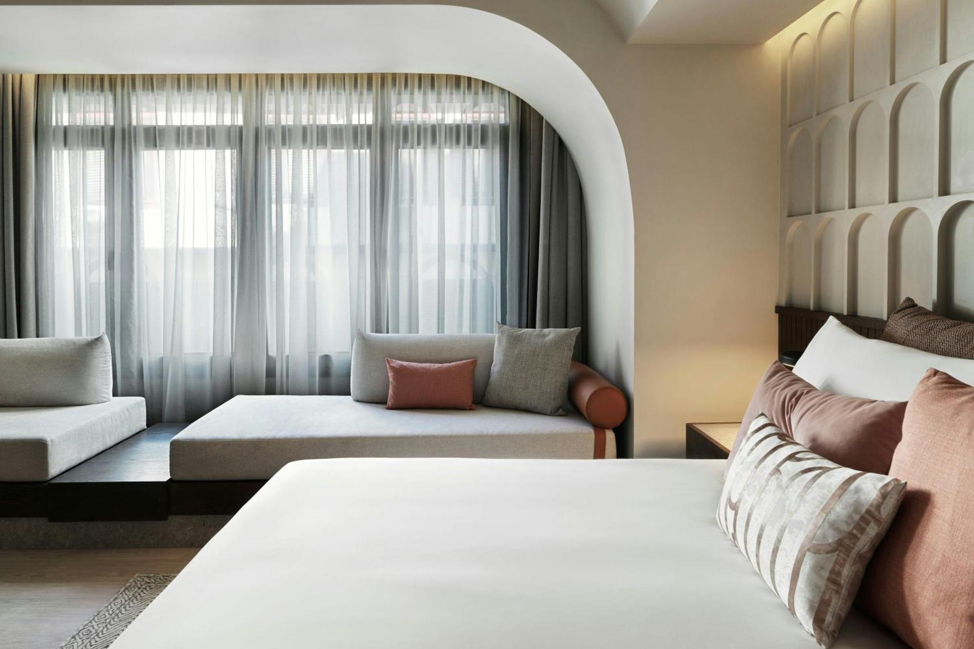 Hotel Monasty, Thessaloniki, Autograph Collection Exteriér fotografie A bedroom at the hotel