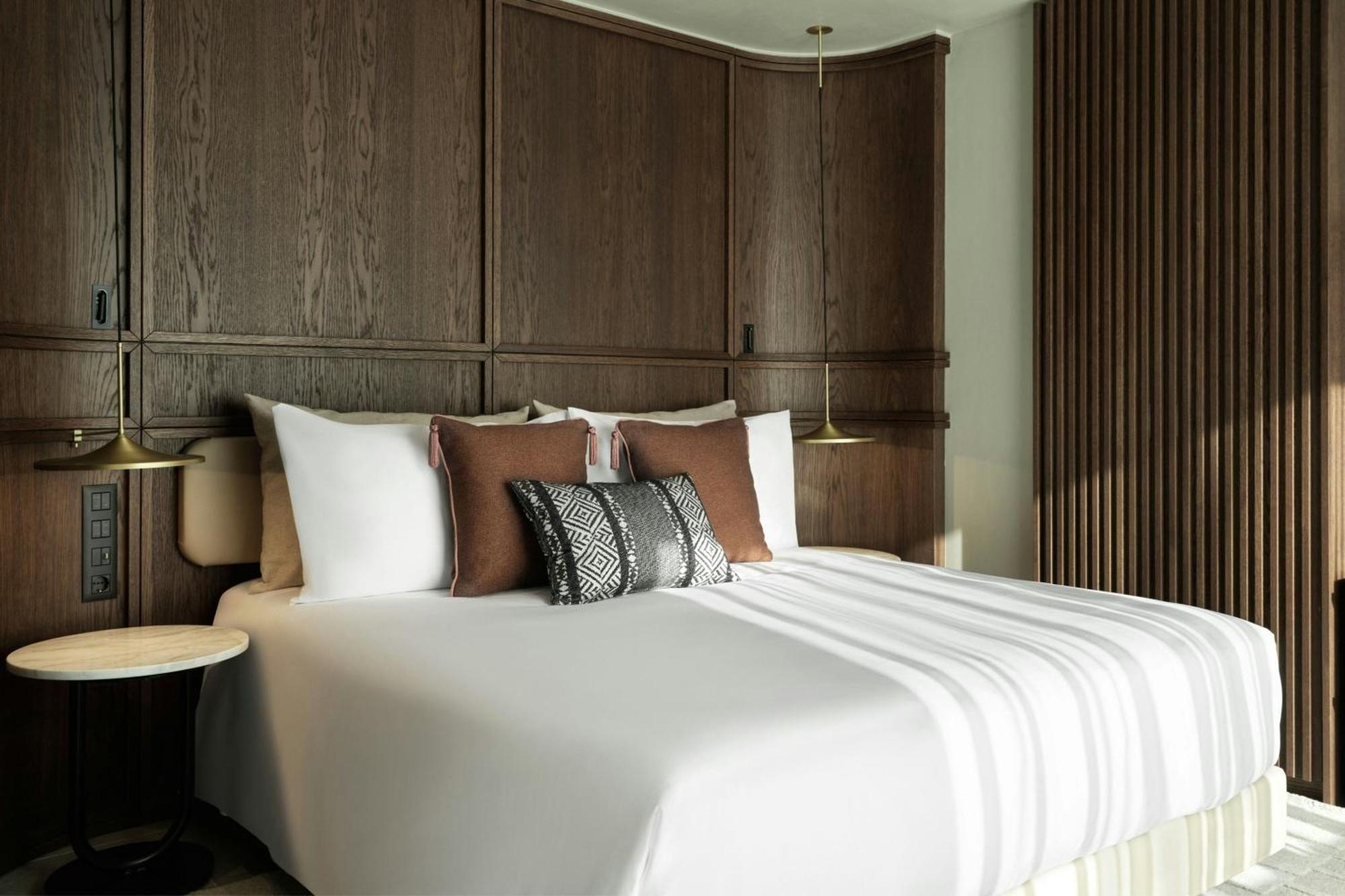 Hotel Monasty, Thessaloniki, Autograph Collection Exteriér fotografie A bedroom at the hotel